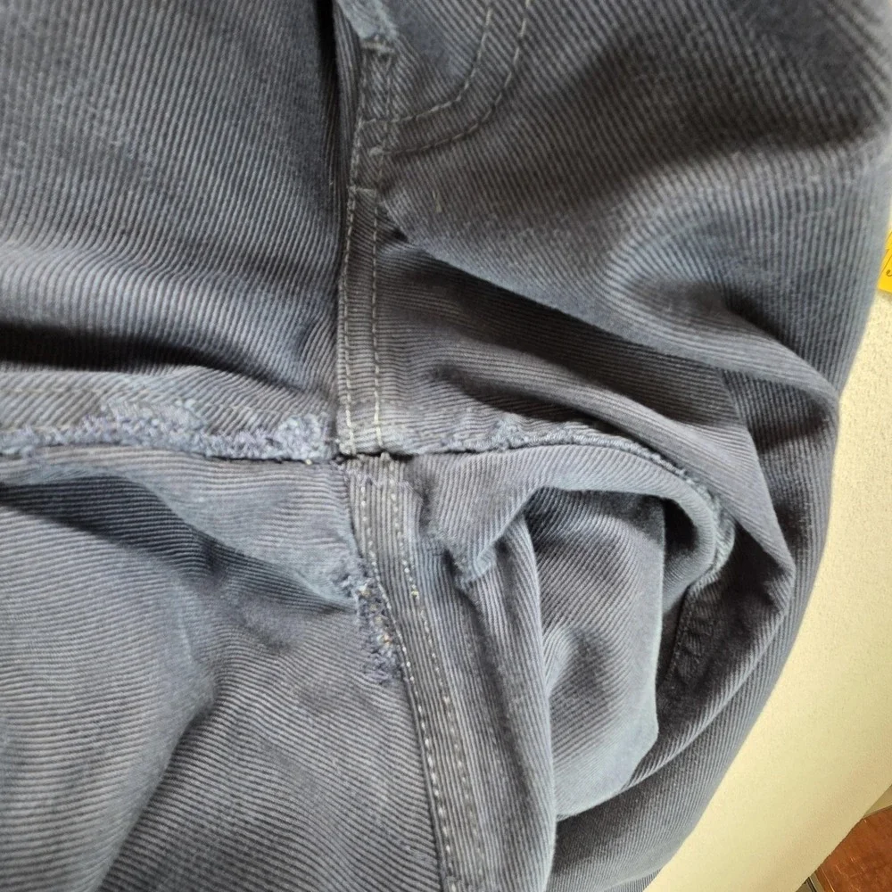 VTG Levis 501 Jeans Mens Blue Dark Wash Straight Button Fly Made USA Fits 32x30